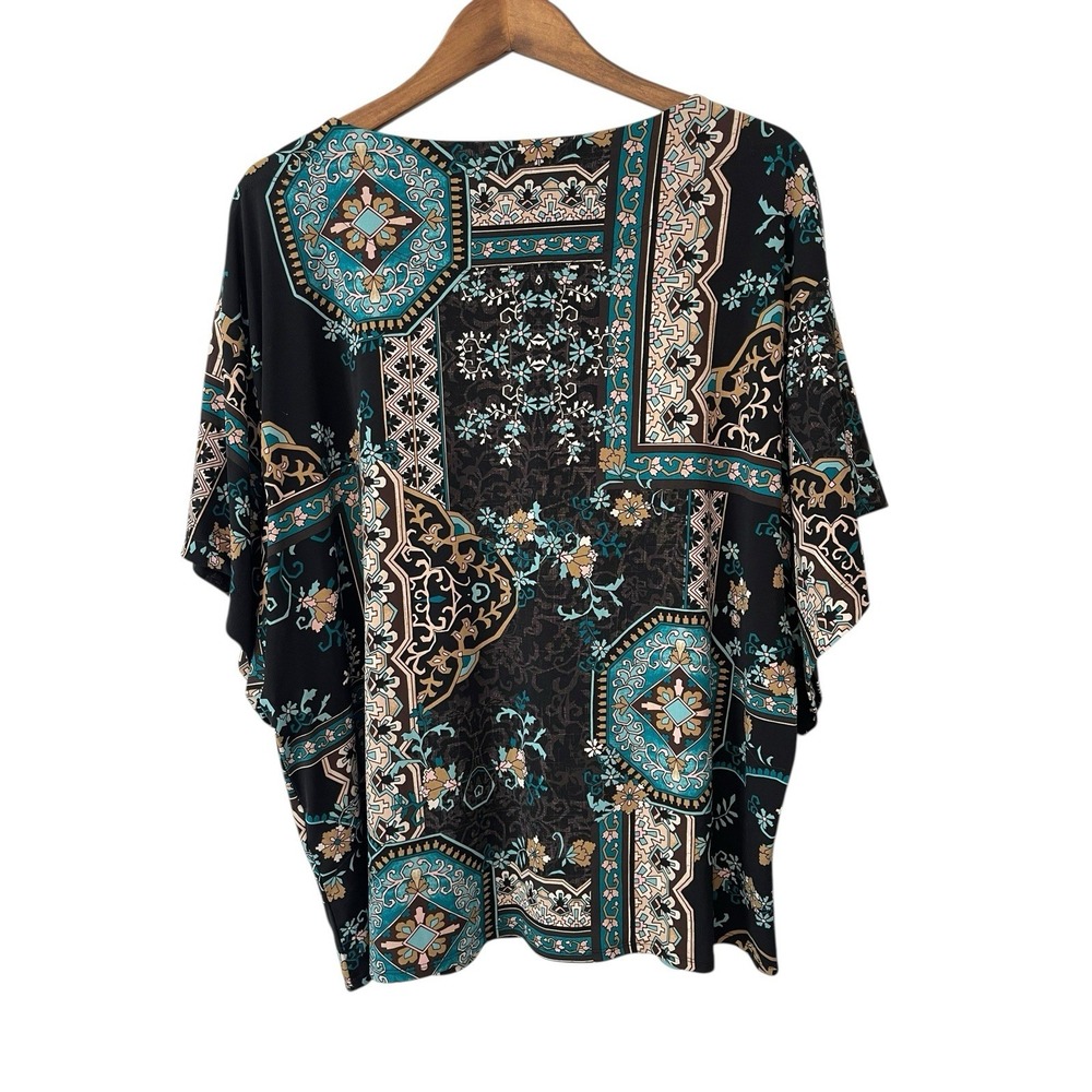 Women's Chico's Stretch Jersey Knit Medallion‎ Flutter Sleeve XXL Blouse Boho - Picture 2 of 7